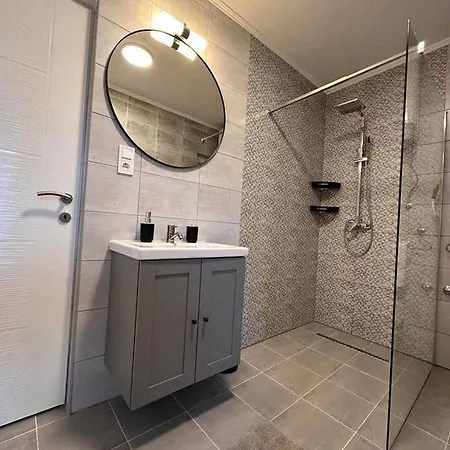 Tilumina Vendeghazak -timea Vendeghaz Ferienhaus