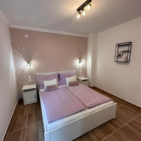 Tilumina Vendeghazak -timea Vendeghaz Ferienhaus